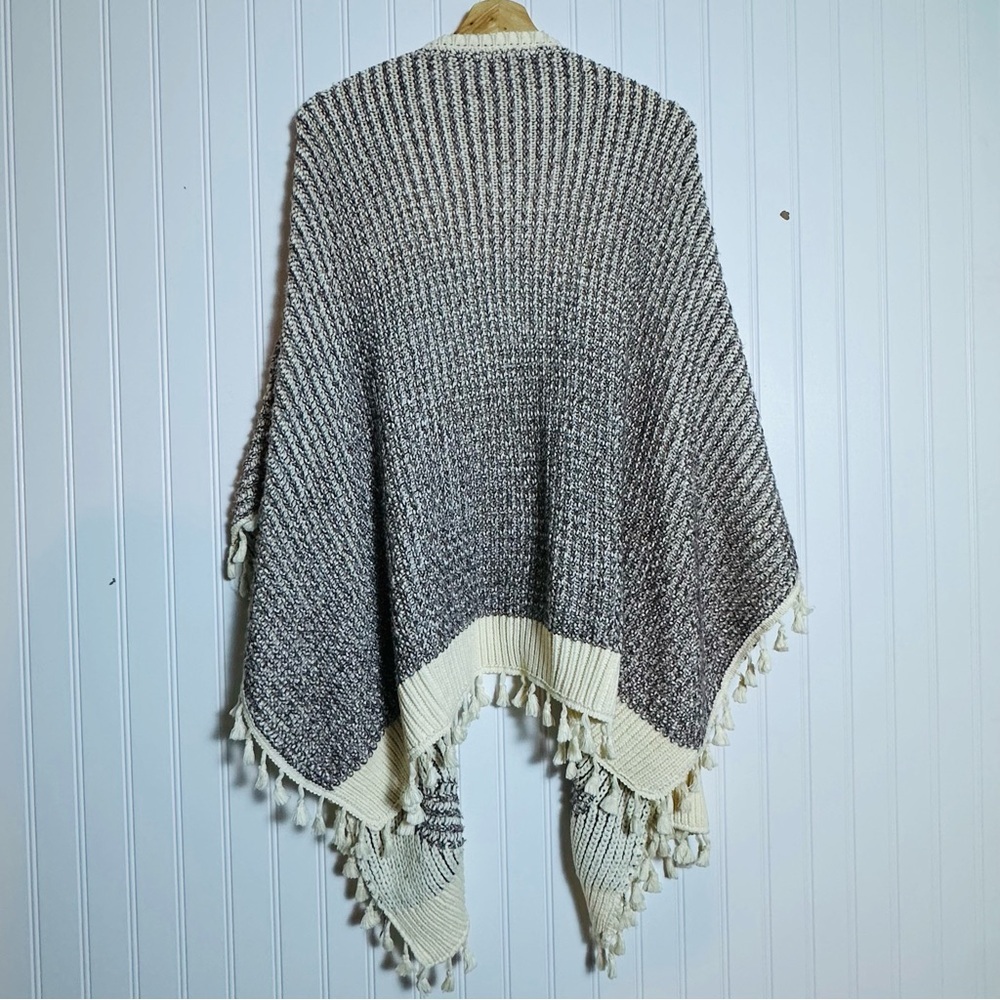 Roffe Anthropologie Eliana Pommed Hem Knit Kimono One Size - Picture 7 of 10
